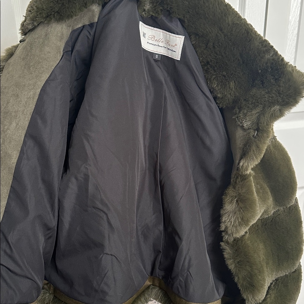 Belle Fare Faux Fur Olive Cropped Jacket - Picture 15 of 16